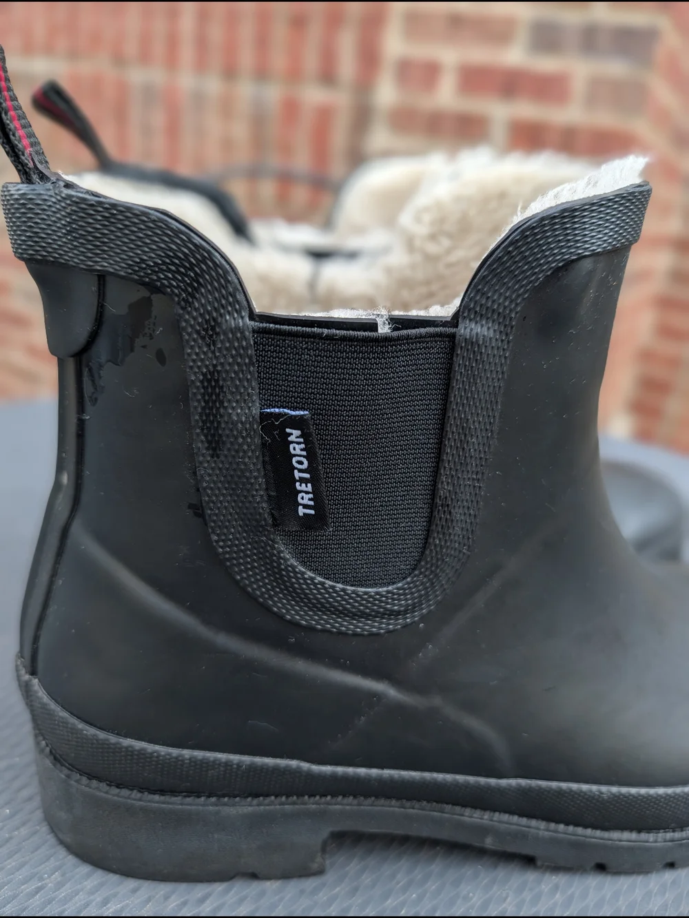 Tretorn Black Short Fleece-Lined Rain Boots (Open To Offers)